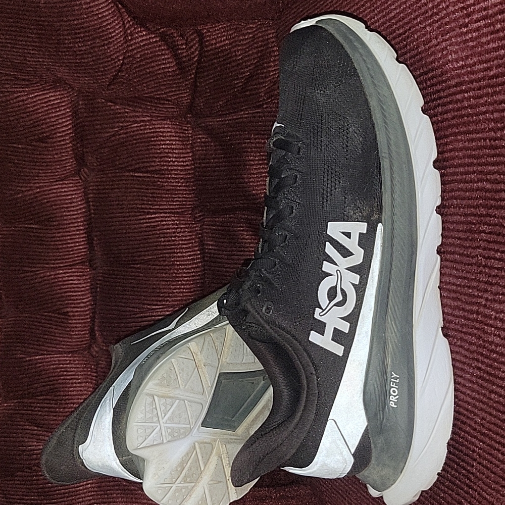 Hoka Mach 4 Womans size 9.5 (read discription)